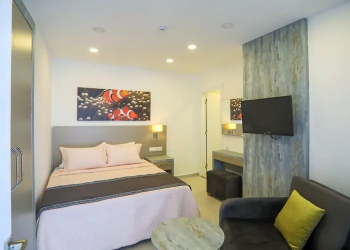 Victoria Suites