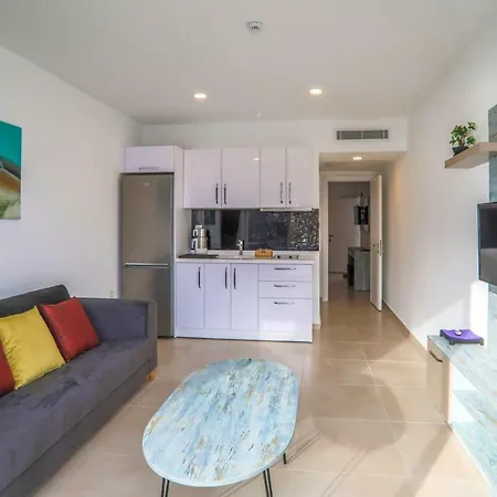 Victoria Suites Hotel