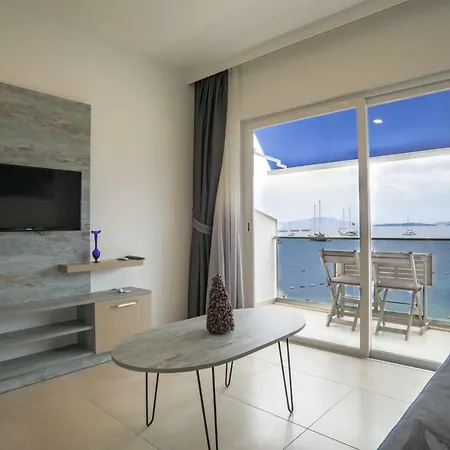 Otel Victoria Suites *